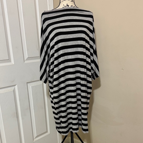 Bryn Walker Black & Gray Striped Dolman Sleeve Boatneck Midi Shirt Dress size S - Picture 1 of 10
